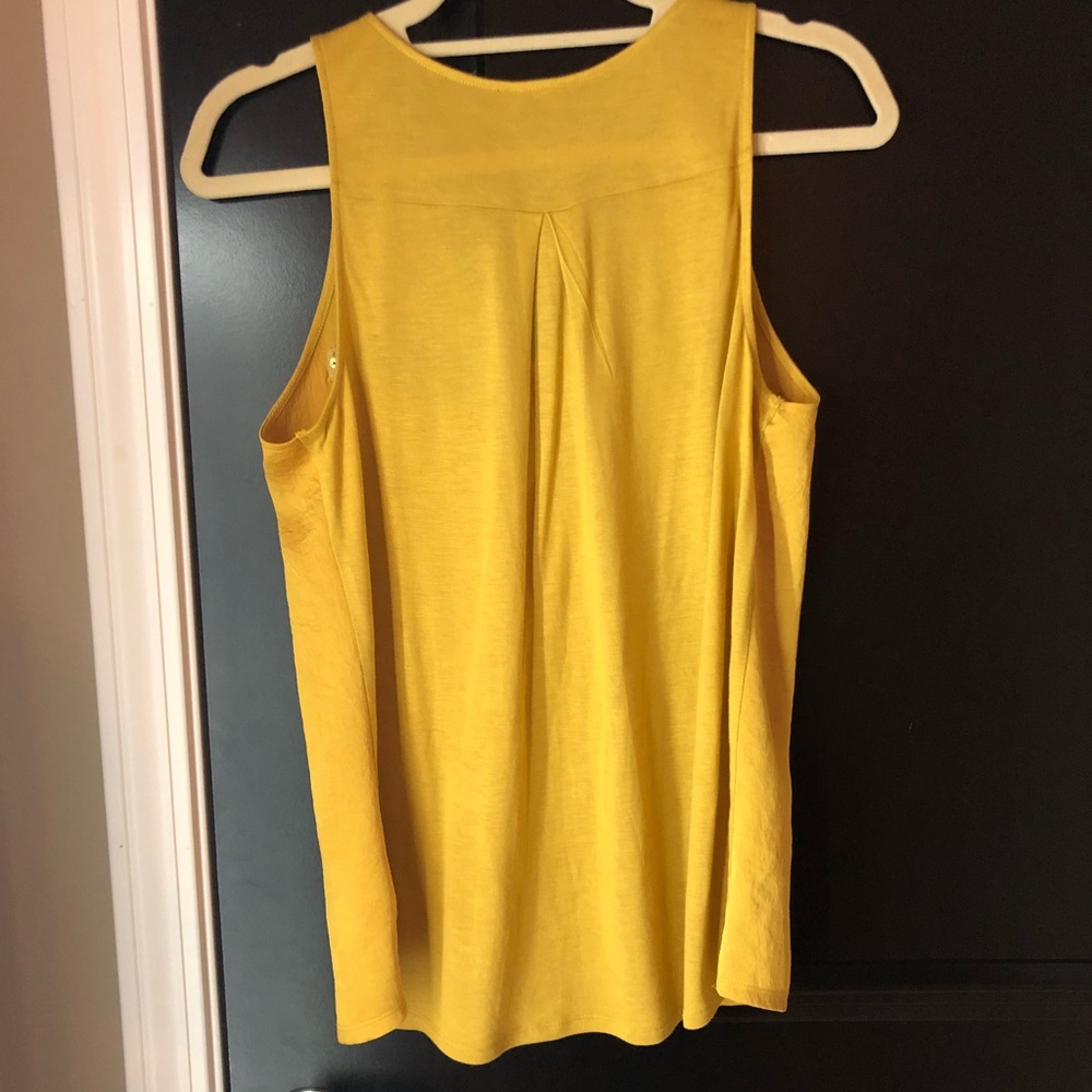 Express Tank Top - Picture 2 of 3